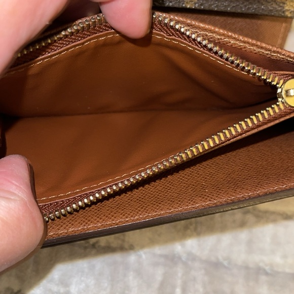 Preloved Louis Vuitton Alexandra trifold wallet brown color pristine condition - Picture 7 of 10
